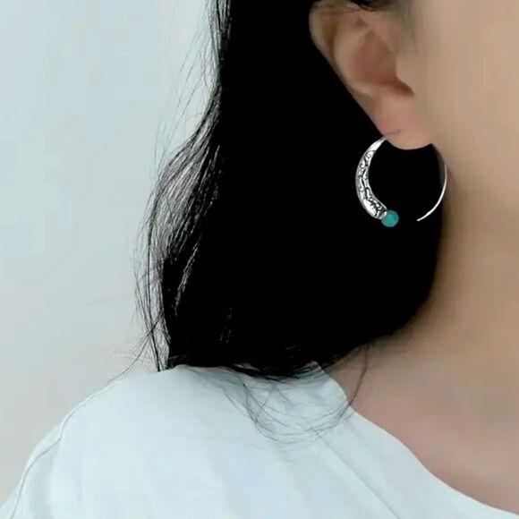 ✨🆕✨ Boho-Chic Handcrafted Vintage Hoop Earrings Synthetic Turquoise Accent✨ - Picture 1 of 10